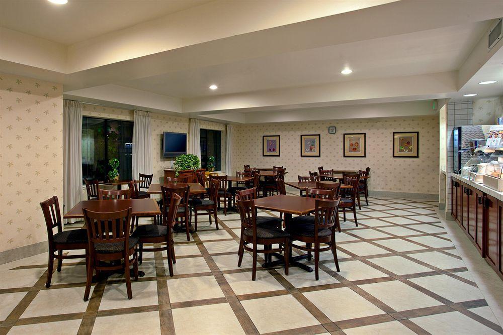 Inn Express & By Ihg 3*