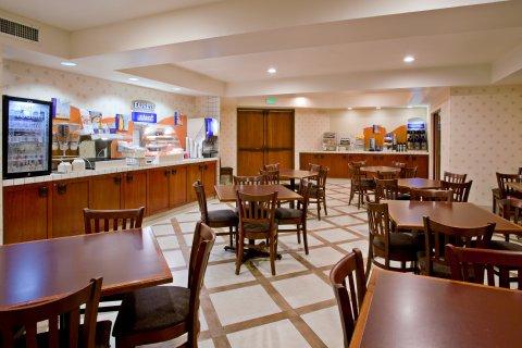 Express & By Ihg Inn Carpinteria