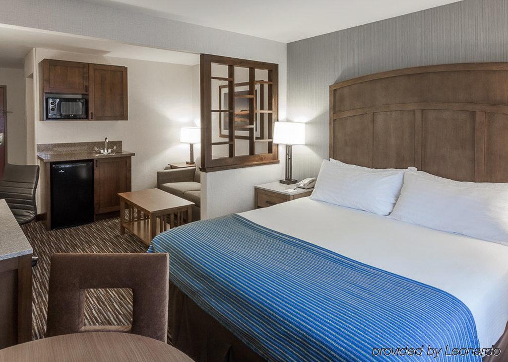 Express & By Ihg Inn Carpinteria