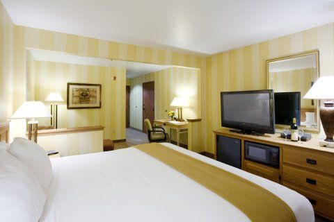 Express & By Ihg Inn Carpinteria